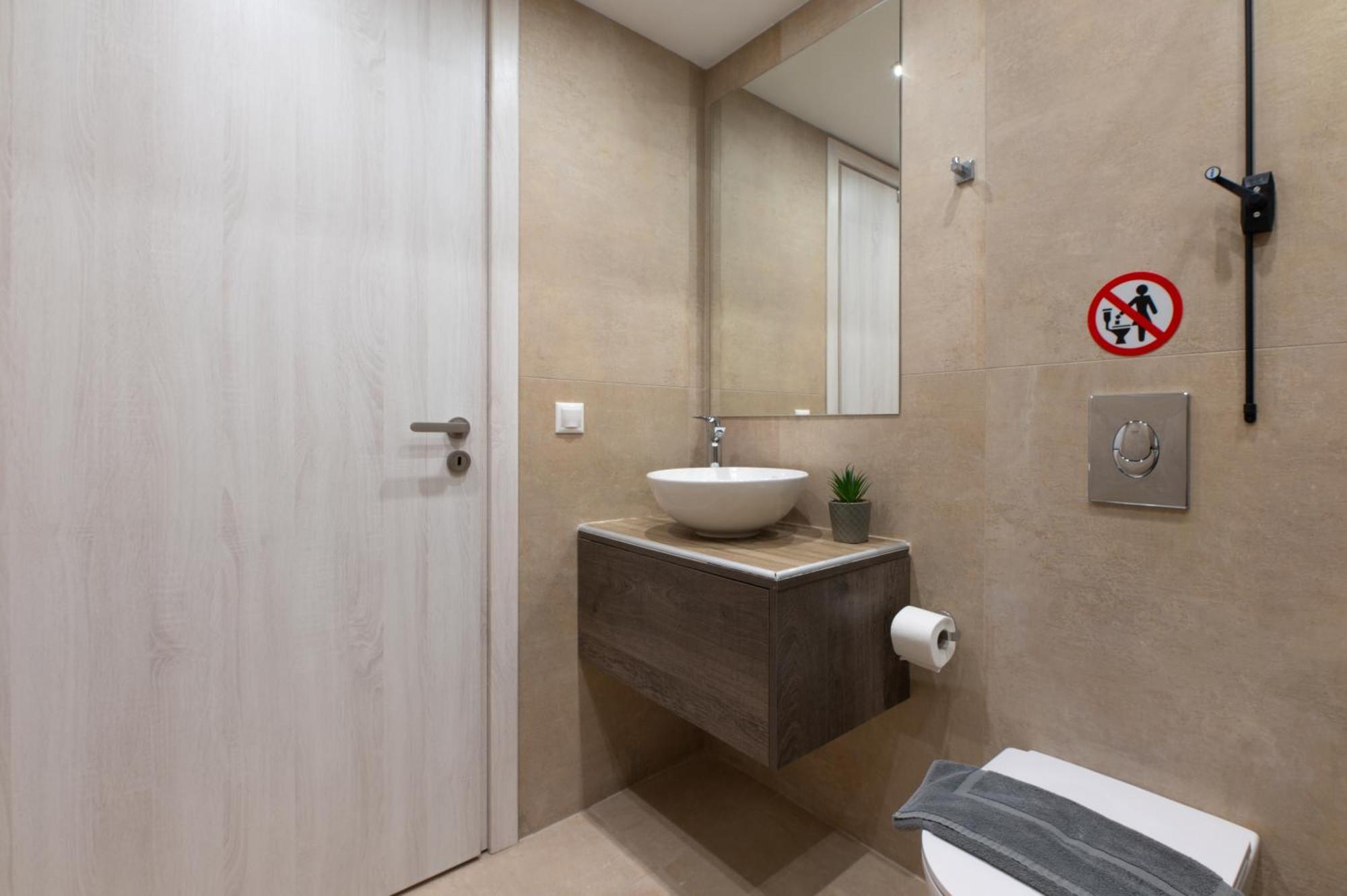 Elegant In Athen
